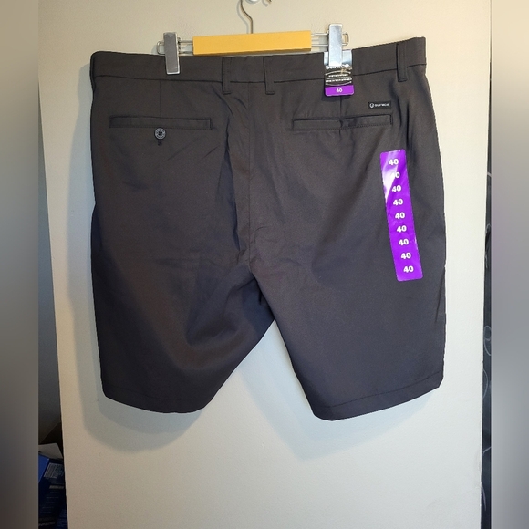 NEW- Sunice Men's Dark Gray Flat Front Shorts, Size 40 - Picture 3 of 6